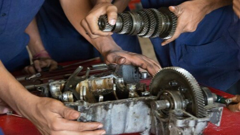 Faulty Radiator Signs That Should Be Assessed at a Shop in Gilbert, Arizona